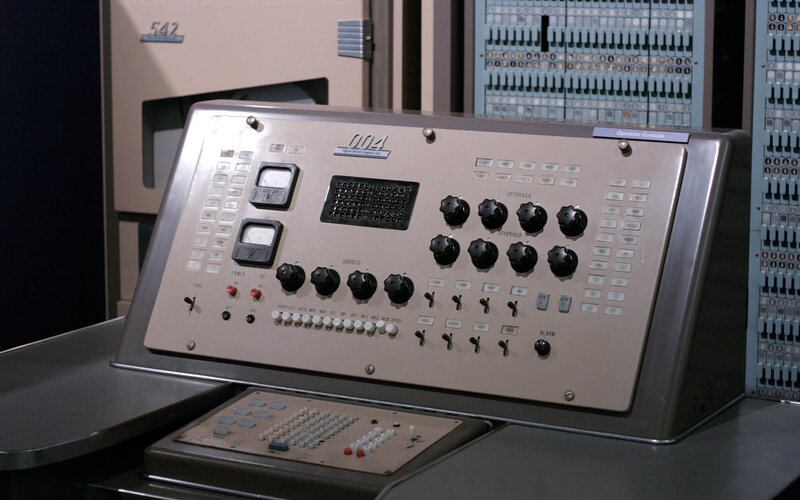 vintage computer control panel