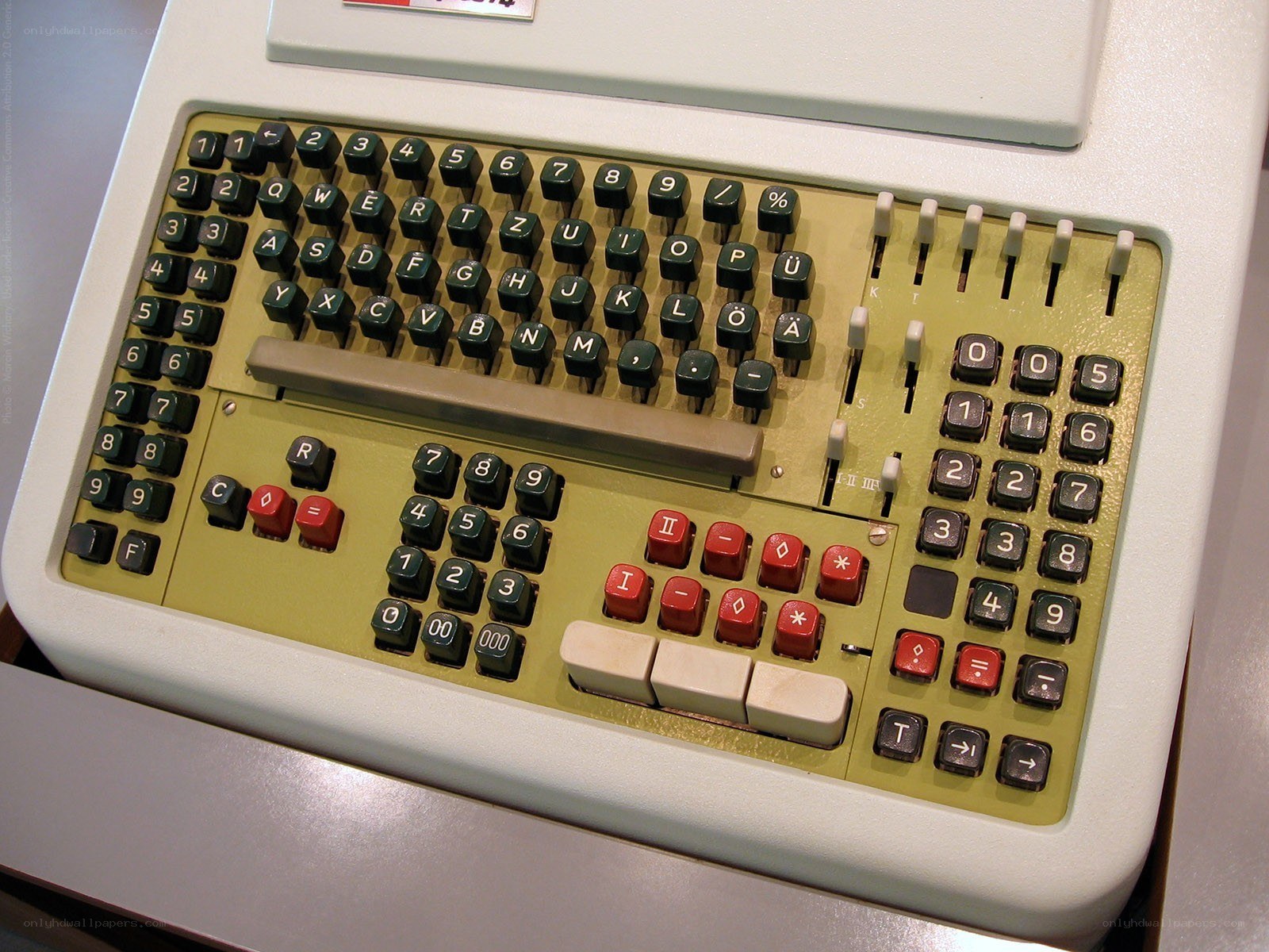vintage computer keyboard
