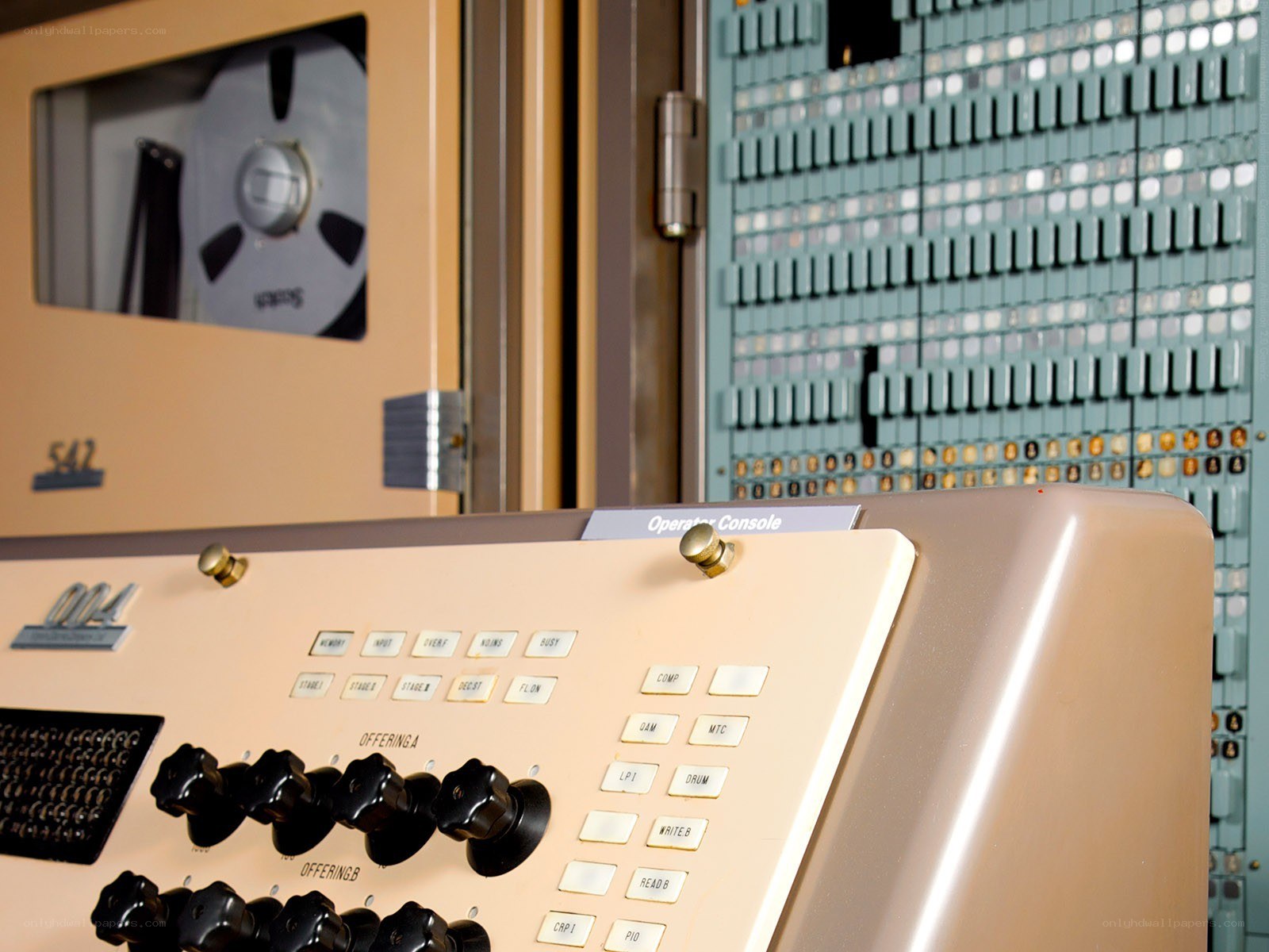 Vintage computer operator console