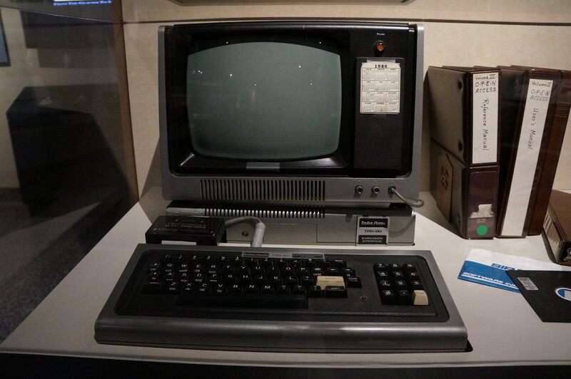 Vintage Computer Setup — Black