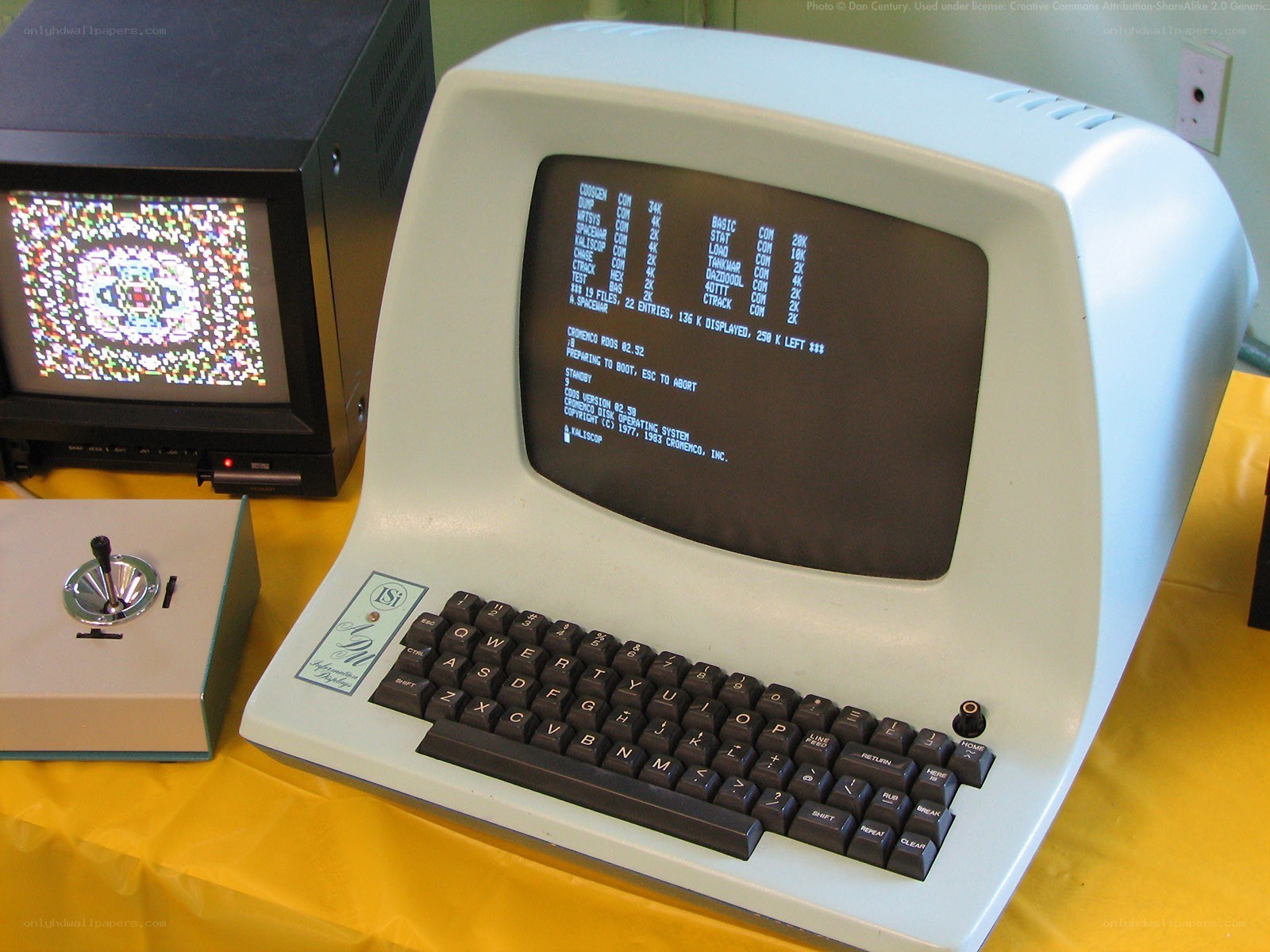 Vintage computer system display