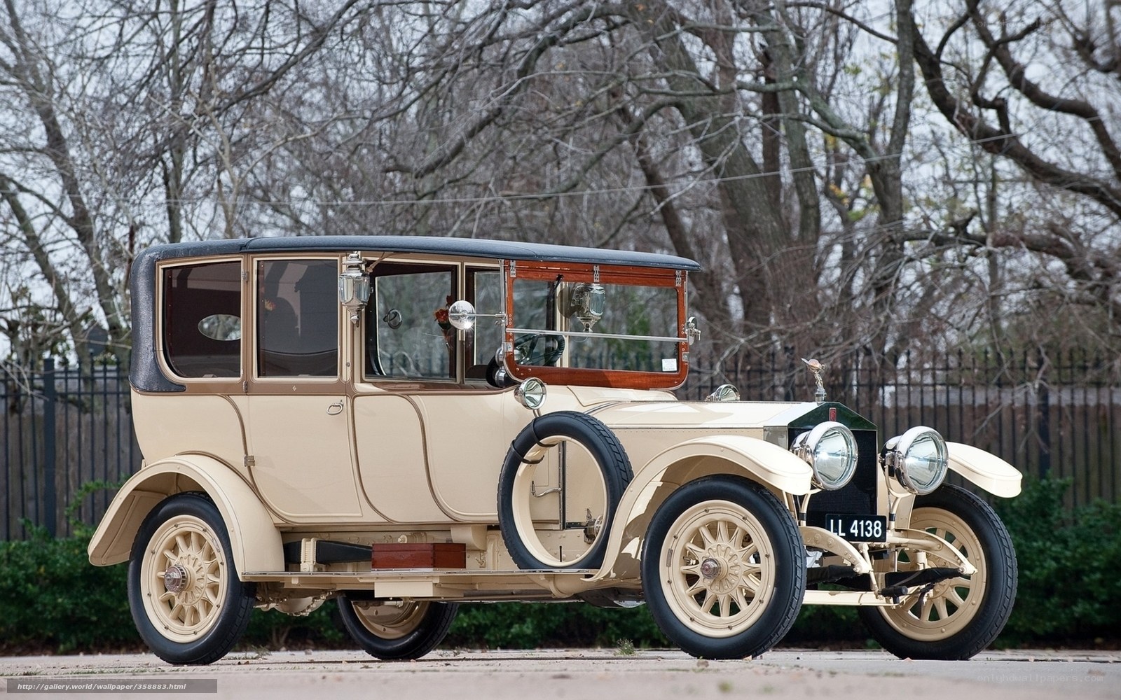 vintage cream car