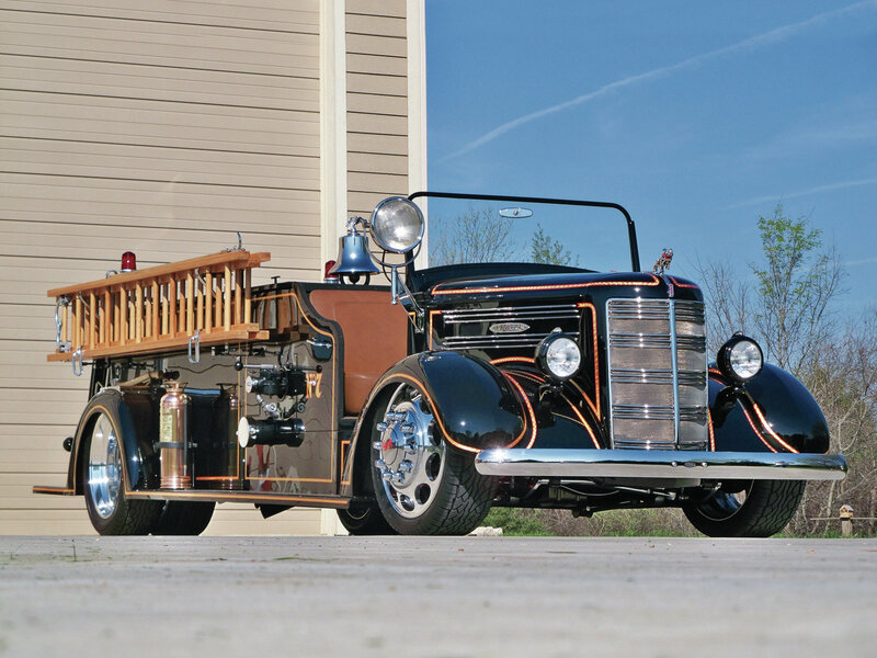 Vintage Fire Truck — Black
