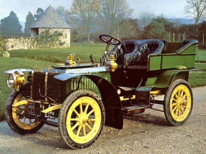 Vintage Green Automobile — Serene, Afternoon