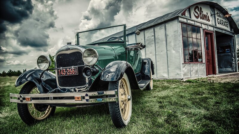 Vintage Green Car — Dramatic, Photograph