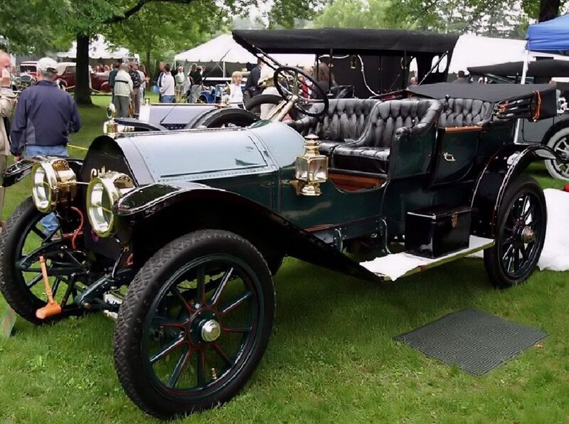Vintage Green Car — Outdoor