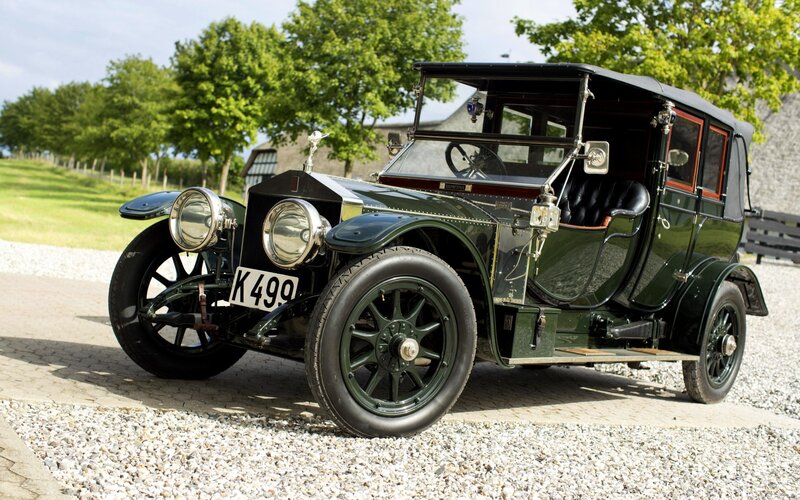 Vintage Green Car — Serene, Afternoon