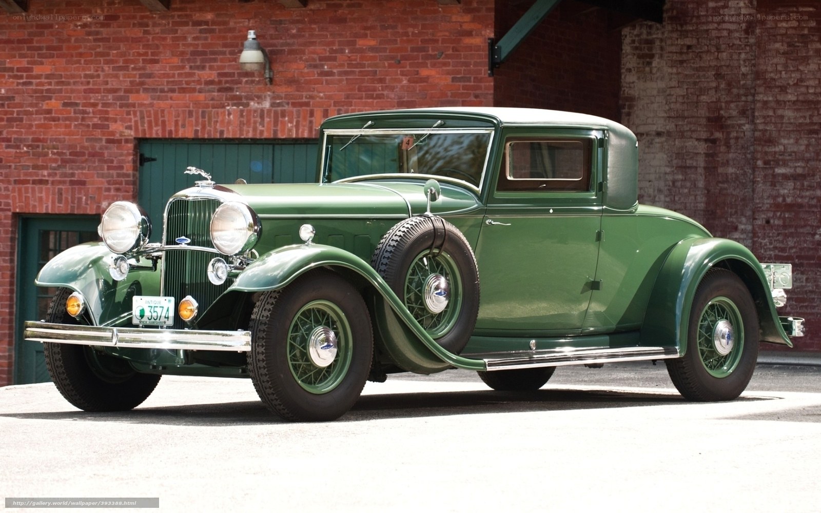 Vintage green coupe car