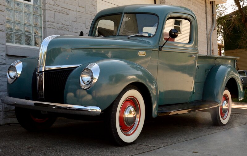 Vintage Green Pickup Truck — Calm