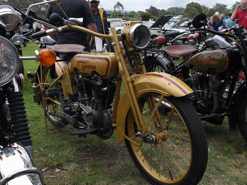 Vintage Harley-Davidson Motorcycle — Yellow