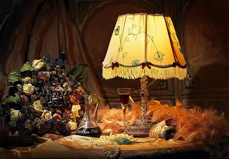 Vintage lamp with dried flowers