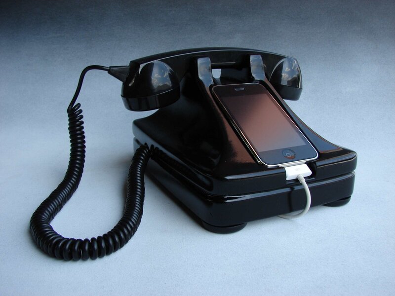 vintage phone with smartphone dock