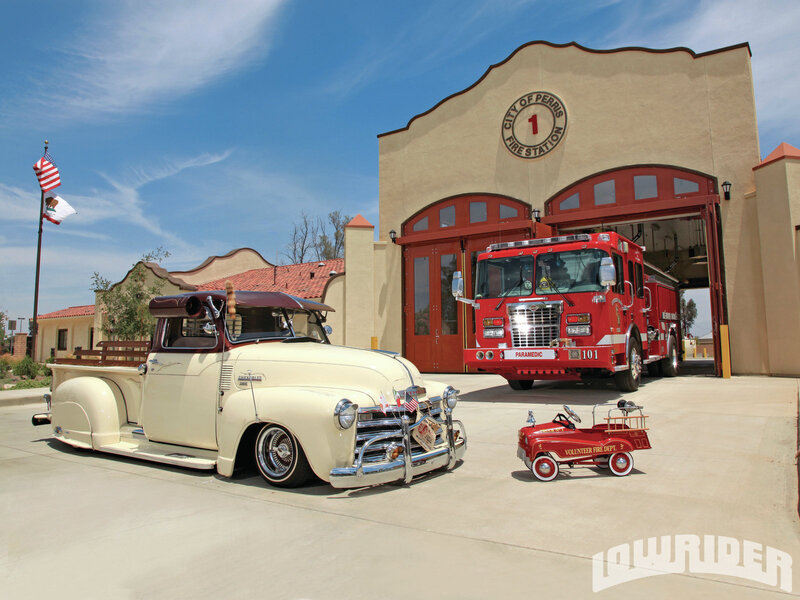 Vintage Pickup Truck — Red