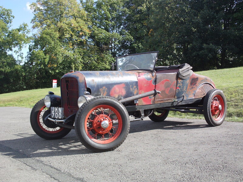 Vintage Race Car — Black, Serene