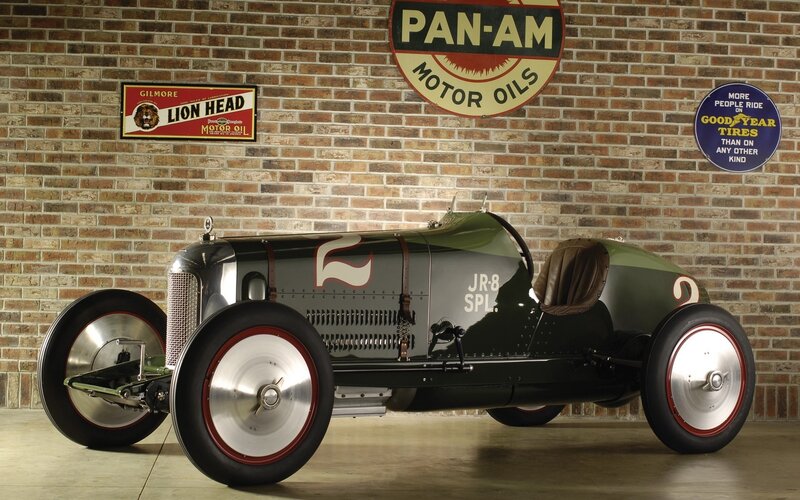 Vintage Race Car — Green, Retro