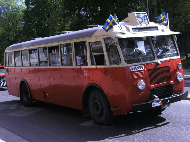 Vintage Red Bus — Calm