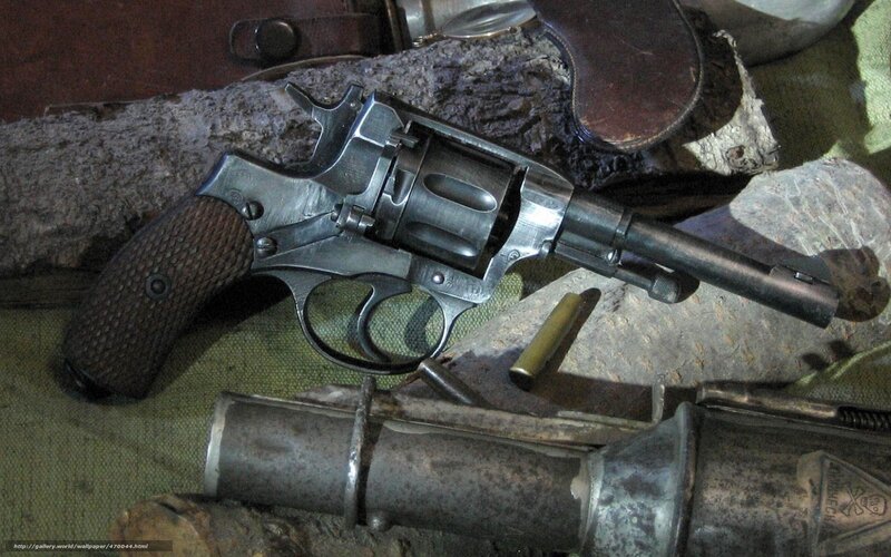 Vintage revolver with ammunition
