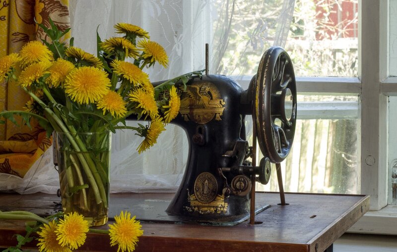 Vintage Sewing Machine — Yellow
