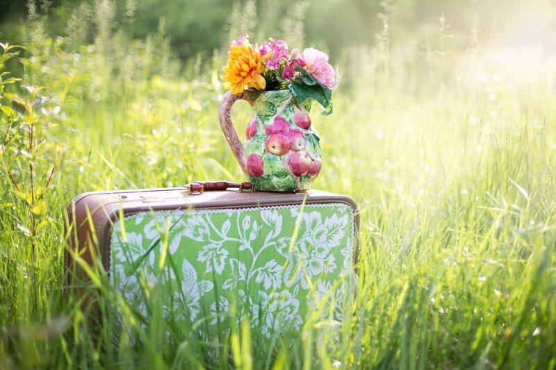 Vintage Suitcase with Flowers — Green