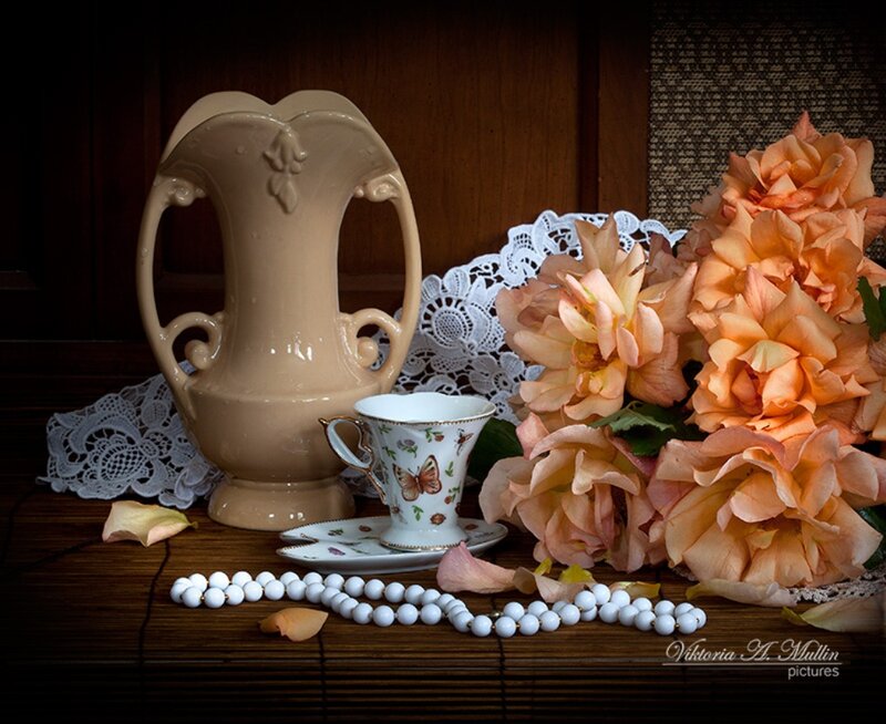 Vintage Teacup and Roses