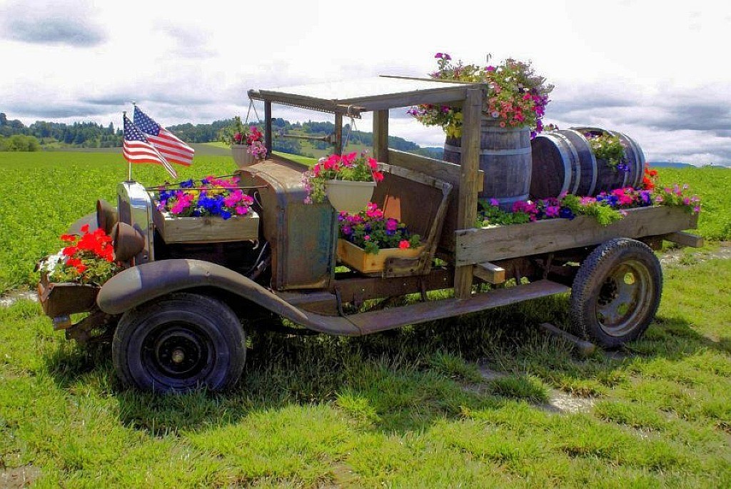 Vintage truck with flowers
