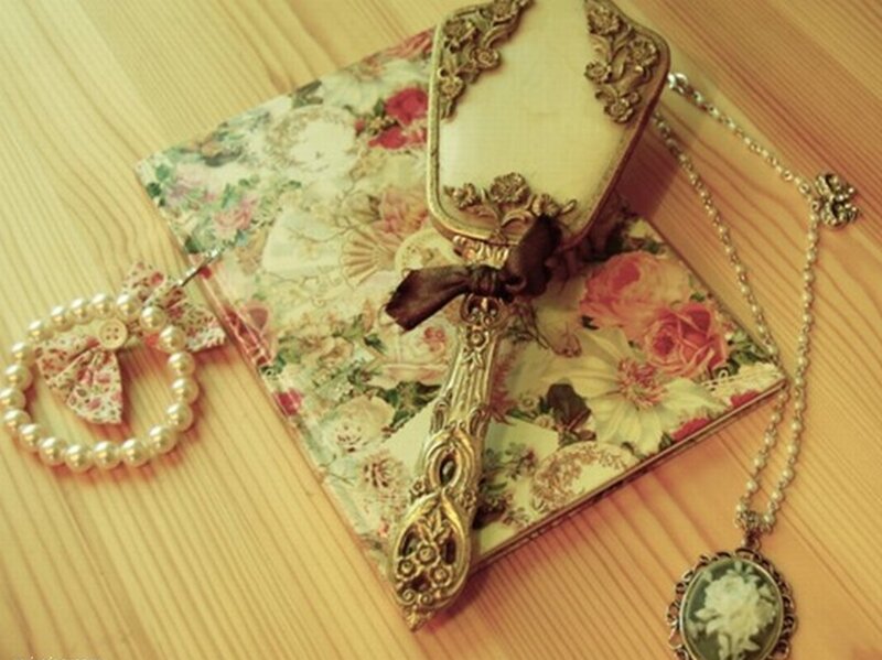 Vintage Vanity Set