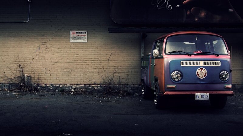 Vintage Volkswagen Van — Blue