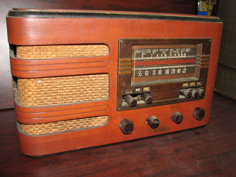 vintage wooden radio