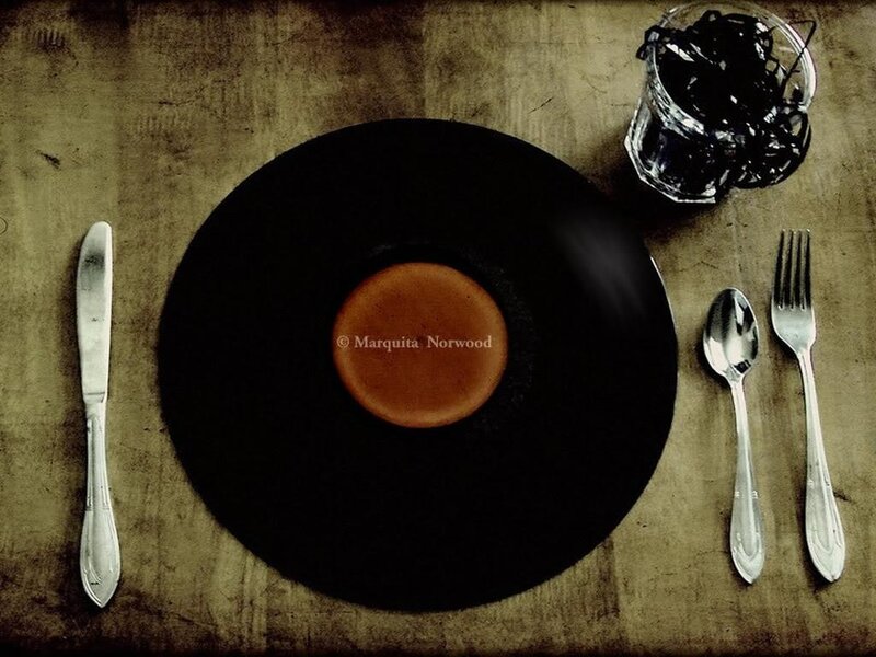 Vinyl Record Dinner Setting — Black
