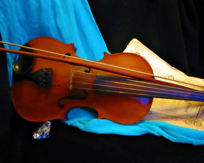 Violin on Fabric — Blue