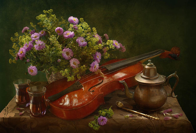 Violin with Flowers — Brown, Serene