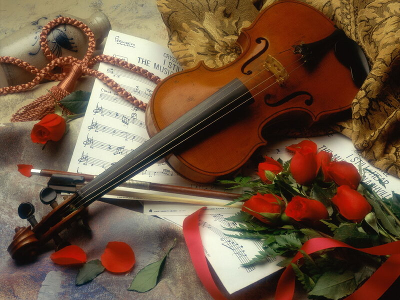 Violin with Roses — Red, Romantic