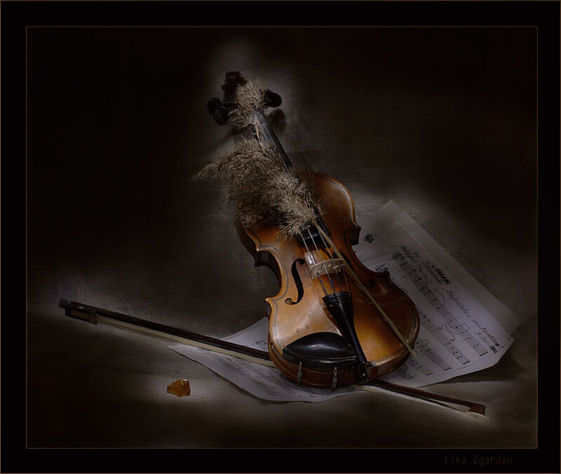 Violin with sheet music