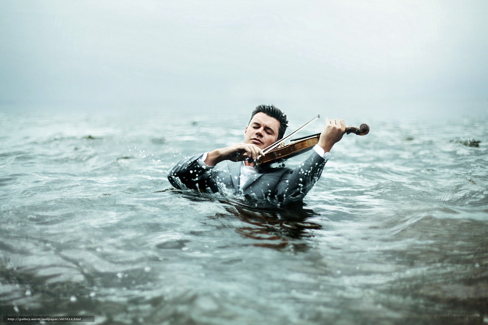 Violinist in the water