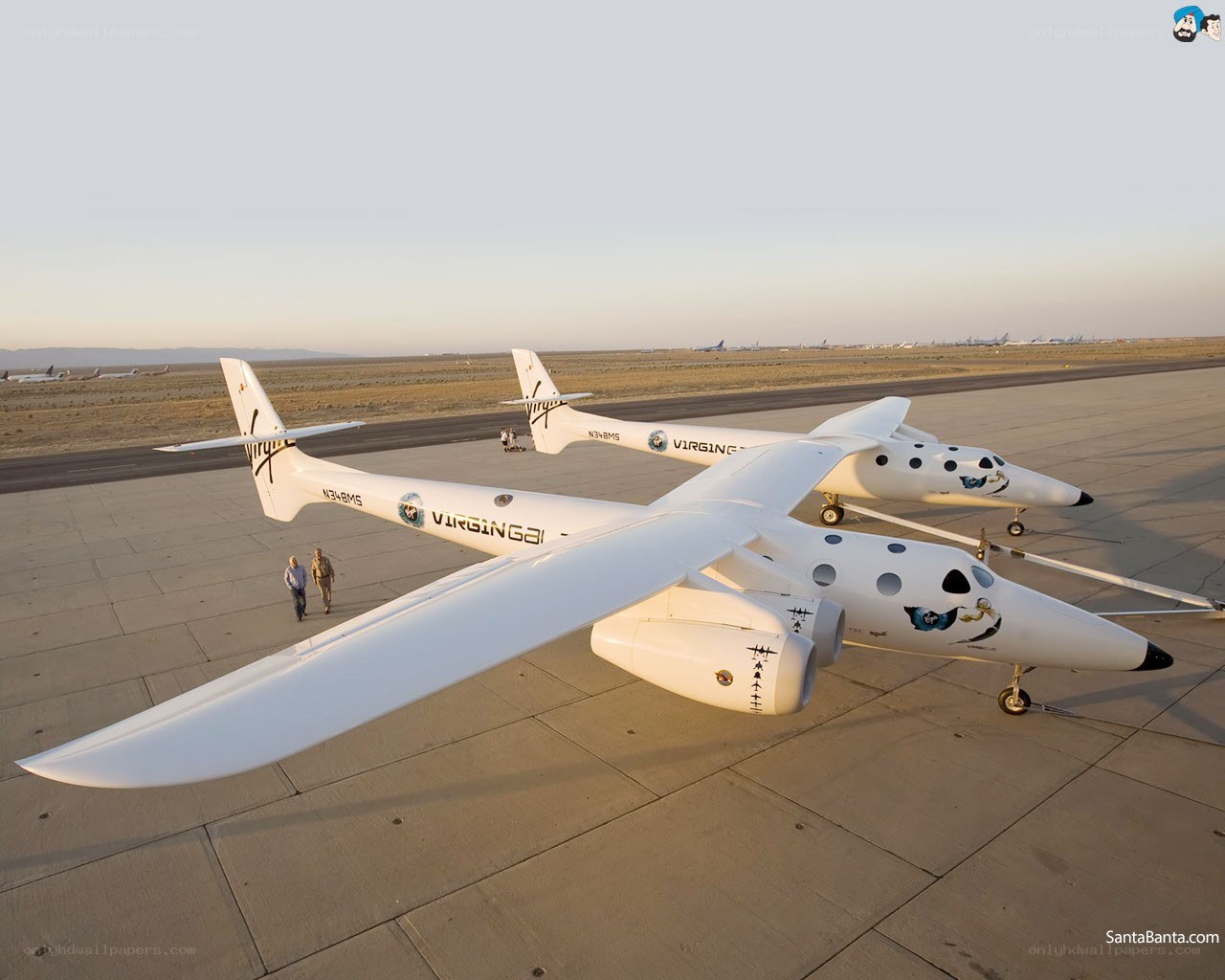 Virgin Galactic spaceplanes on tarmac