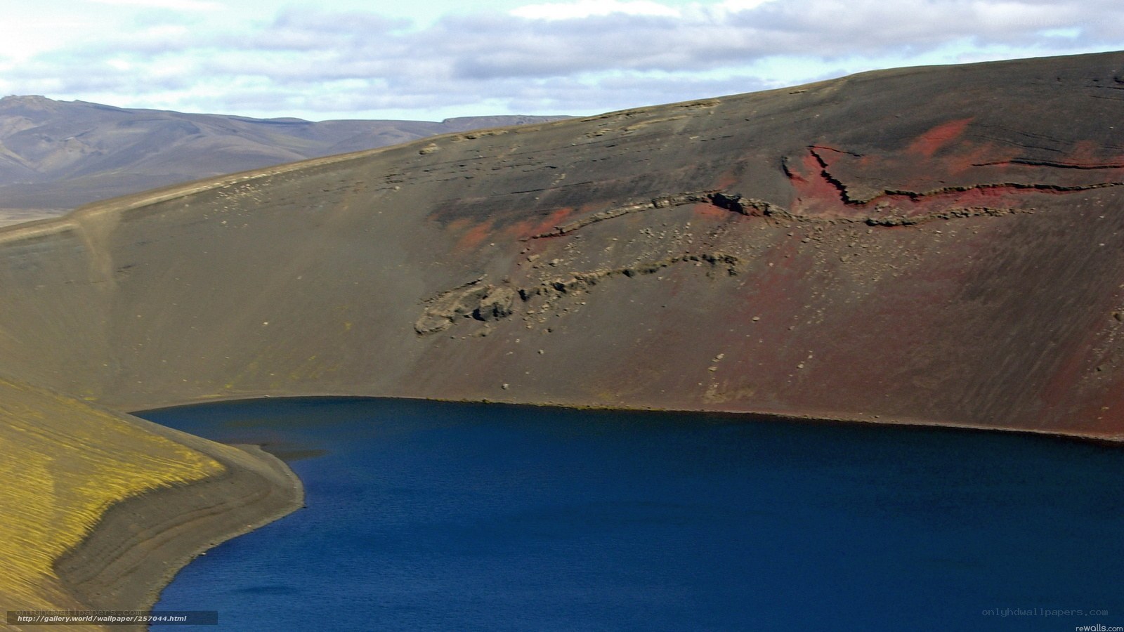 Volcanic crater lake