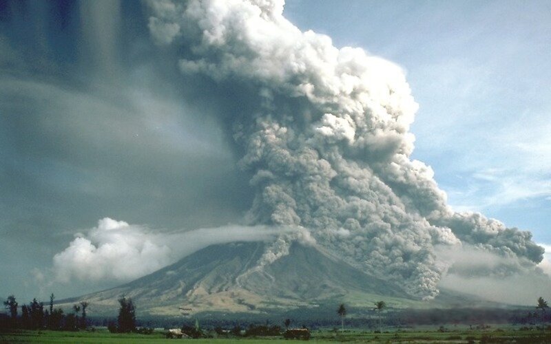 Volcanic Eruption — Gray, Dramatic, Afternoon, Photograph