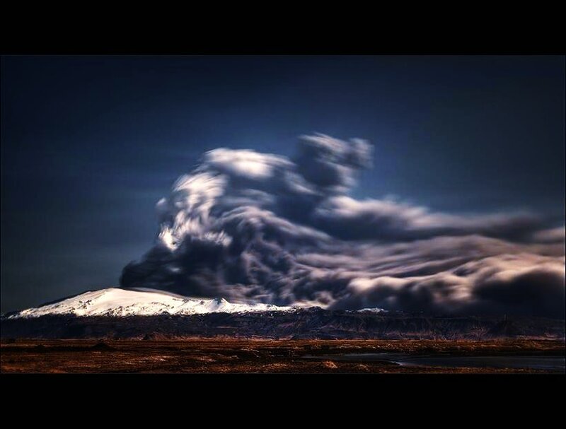 Volcanic eruption with ash cloud