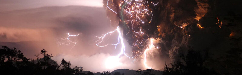 Volcanic eruption with lightning