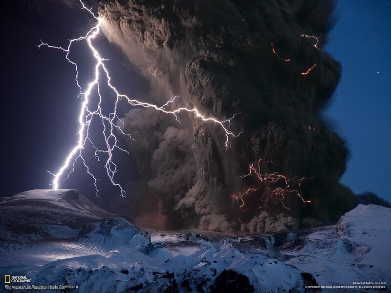 Volcanic eruption with lightning