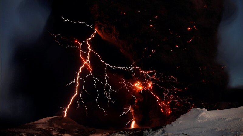 Volcanic eruption with lightning