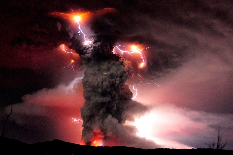Volcanic eruption with lightning