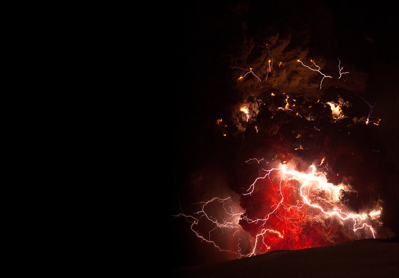 Volcanic lightning at night