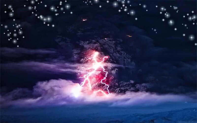 Volcanic lightning storm