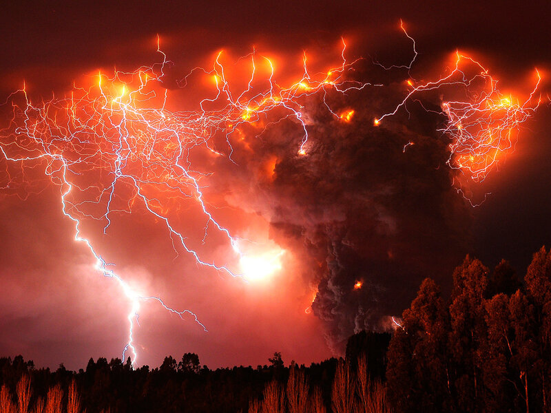 Volcanic lightning storm