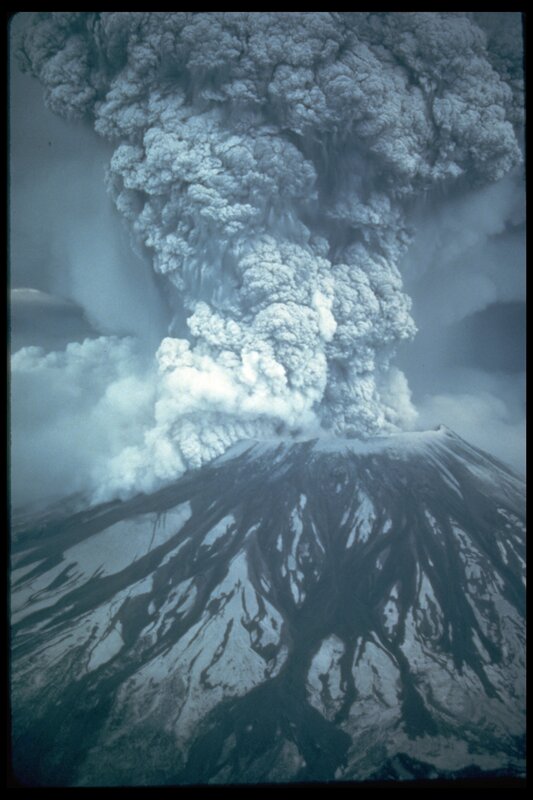 Volcano erupting ash cloud