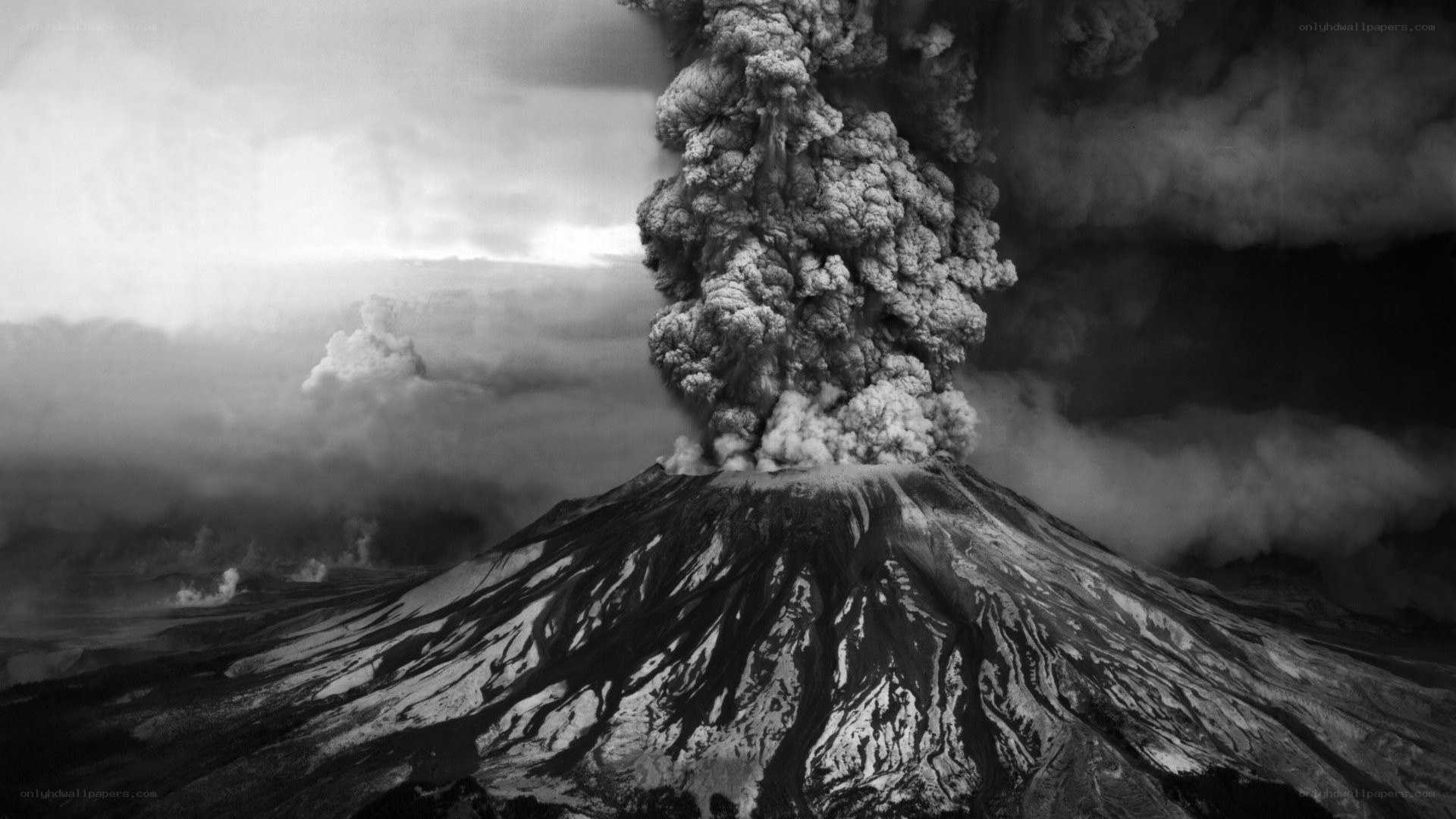 Volcano erupting ash cloud