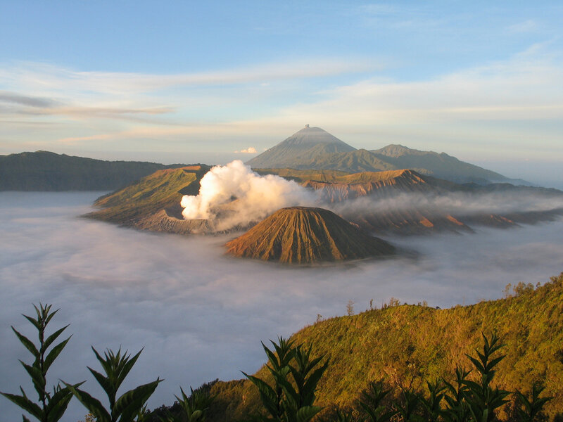 Volcano Erupting — Green