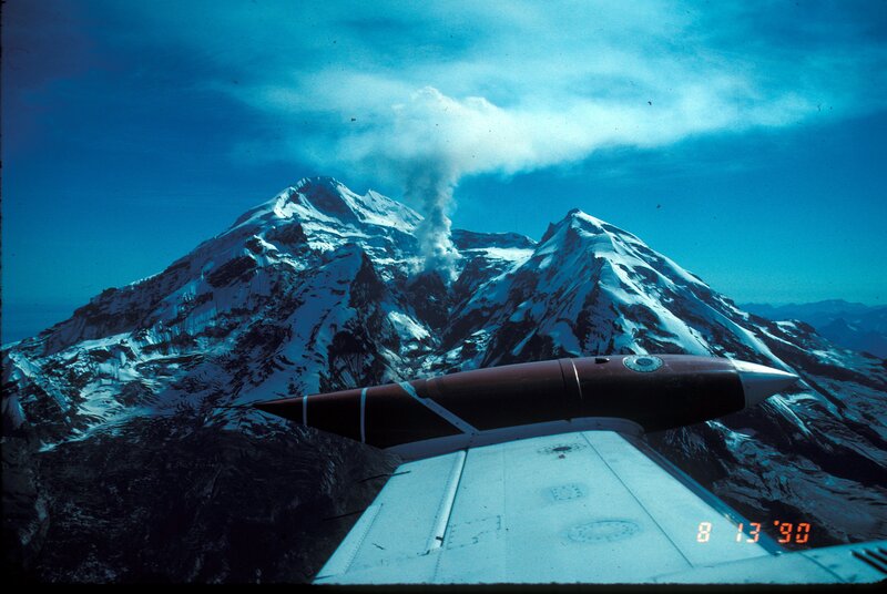 Volcano eruption from aircraft