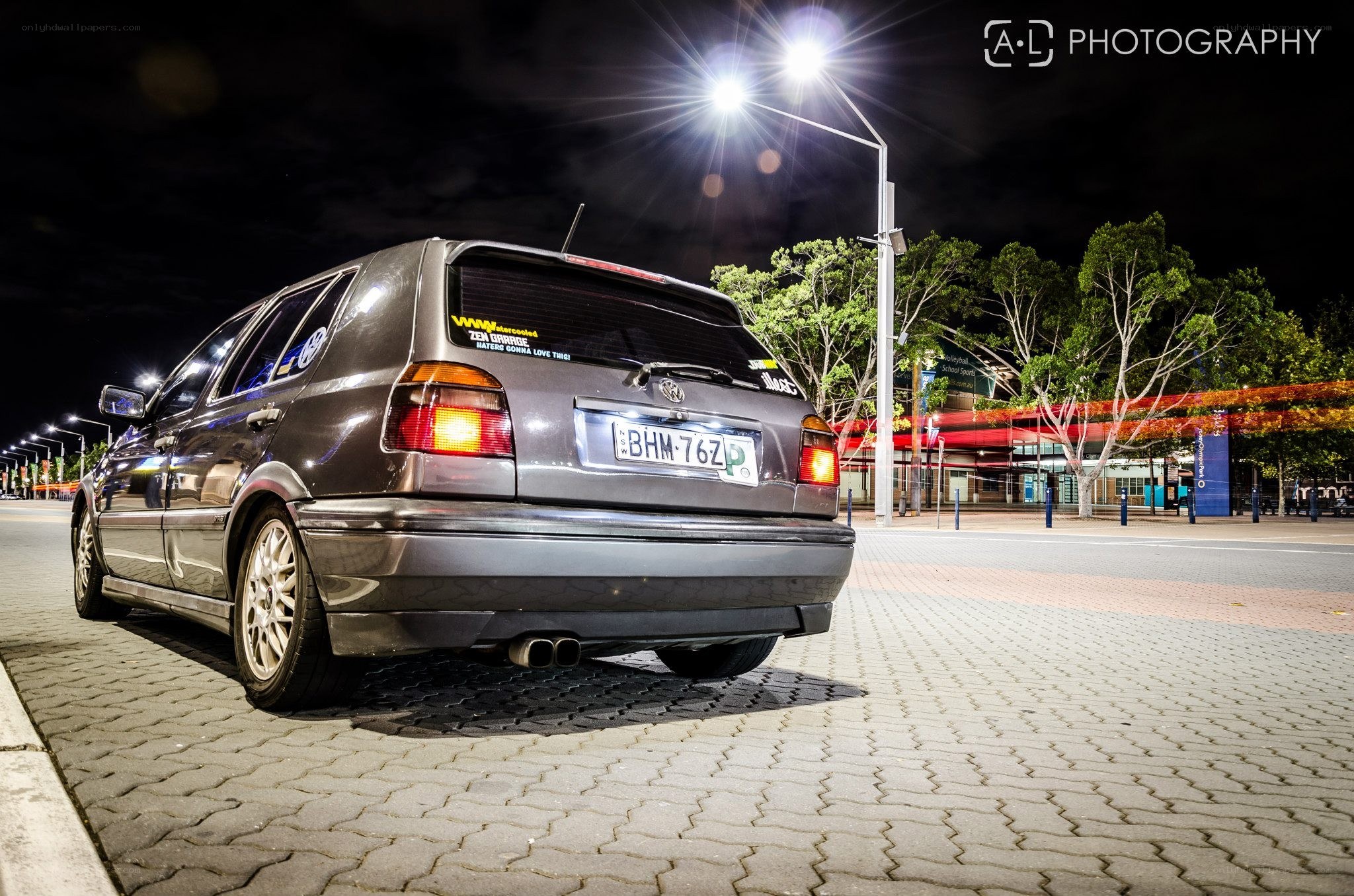 Volkswagen Golf at night